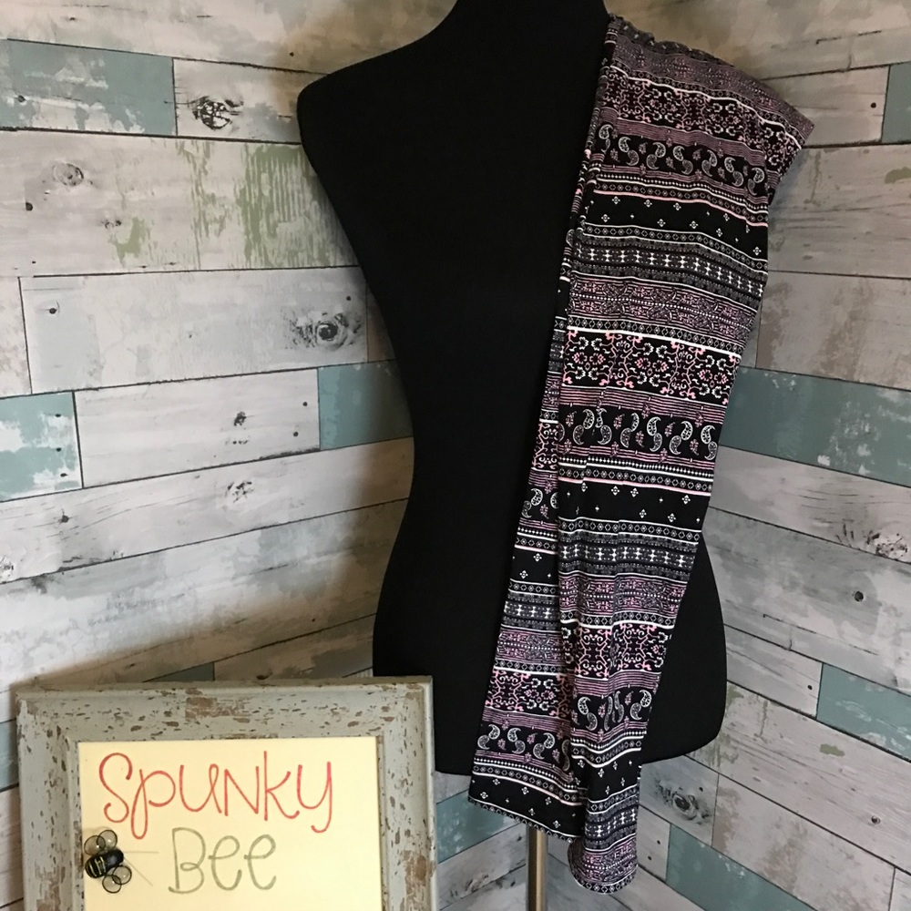 Super soft pink and black TWEEN leggings
