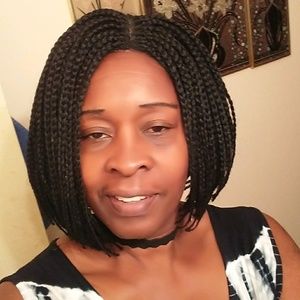 Meet your Posher, Debbie
