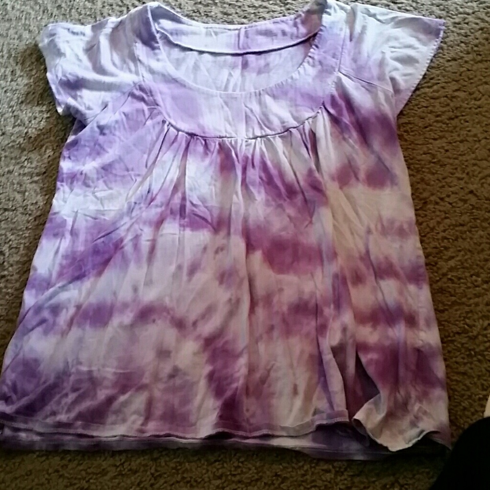 Tops - Picture 2 of 2
