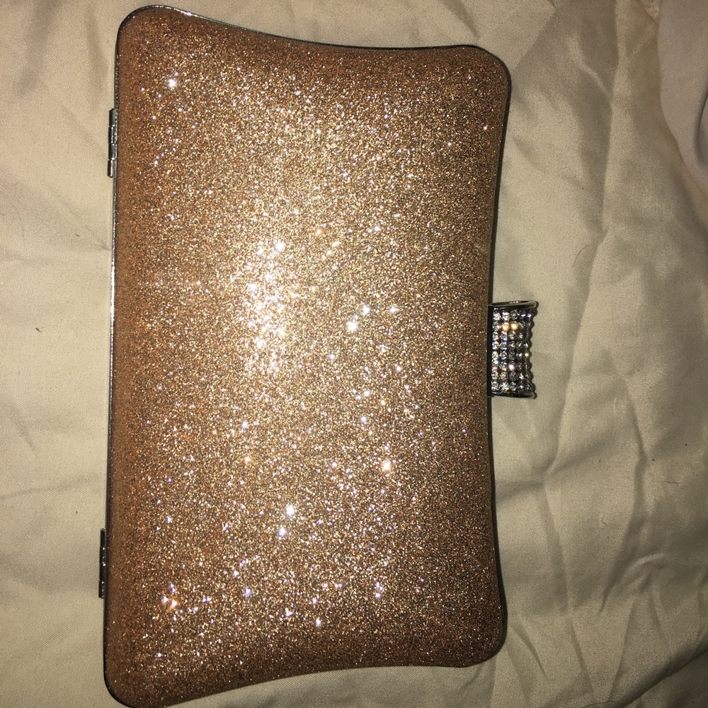 Gold clutch