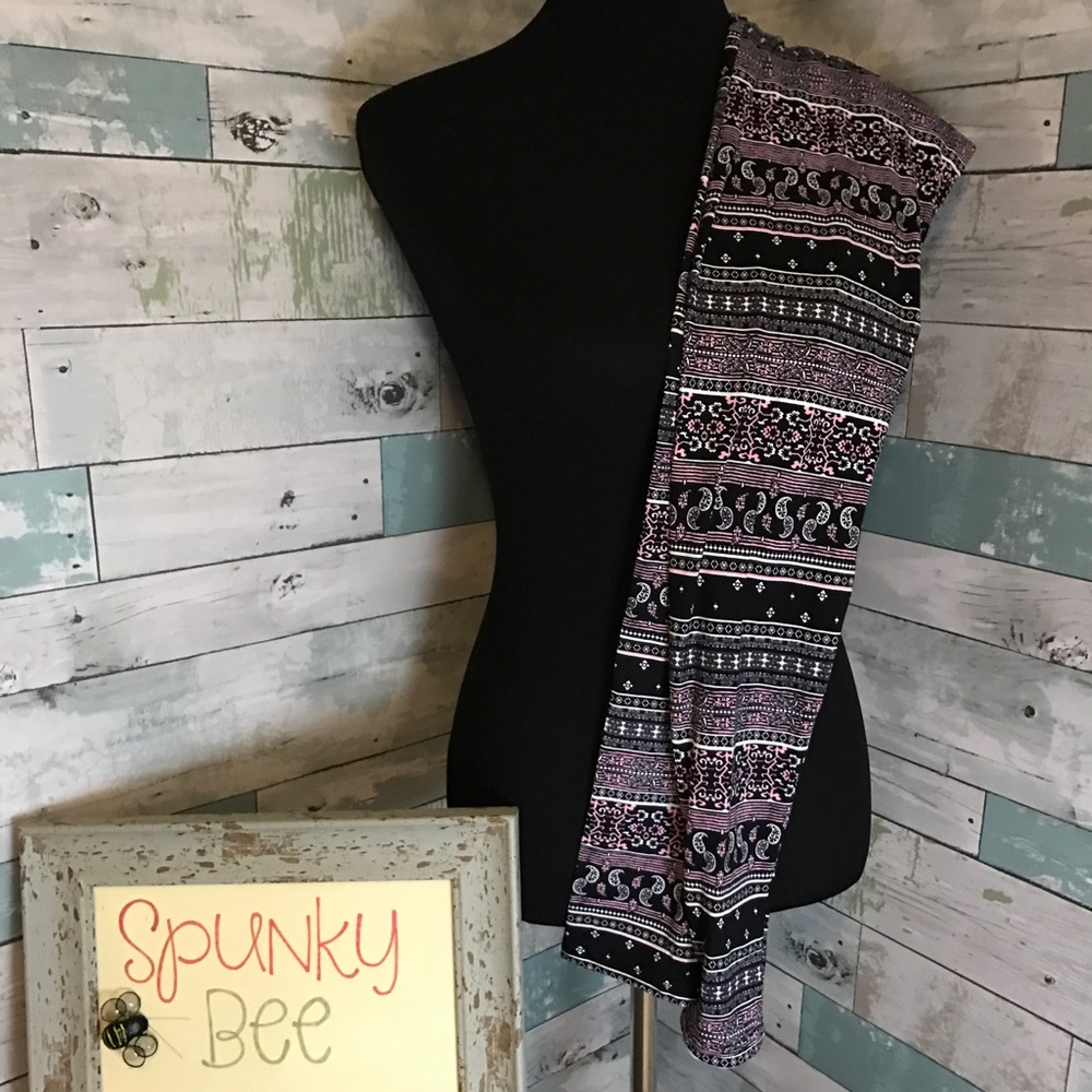 Super soft pink and black OS leggings