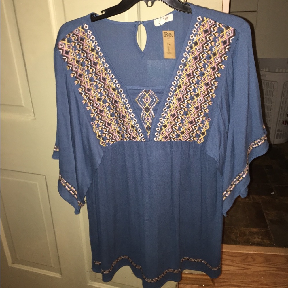 UMGEE TUNIC BNWT