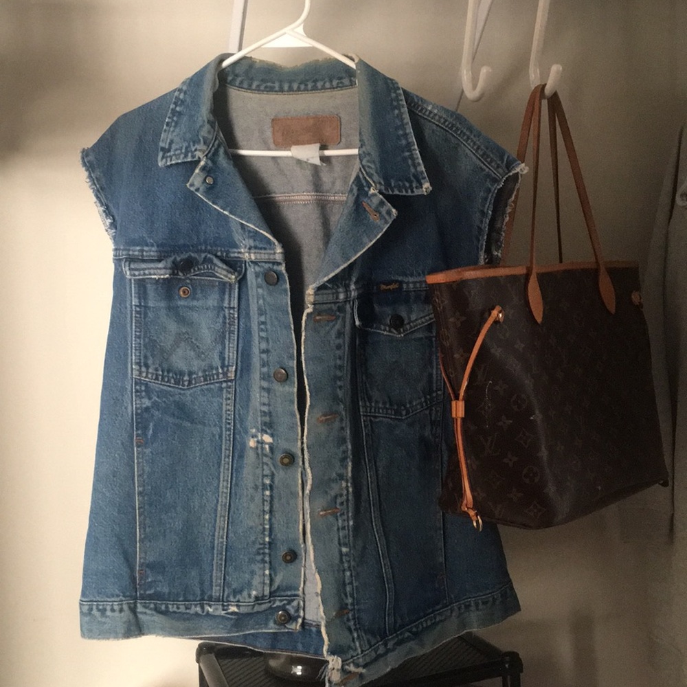 Denim vest 💜💋