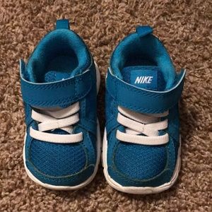Turquoise nikes never worn
