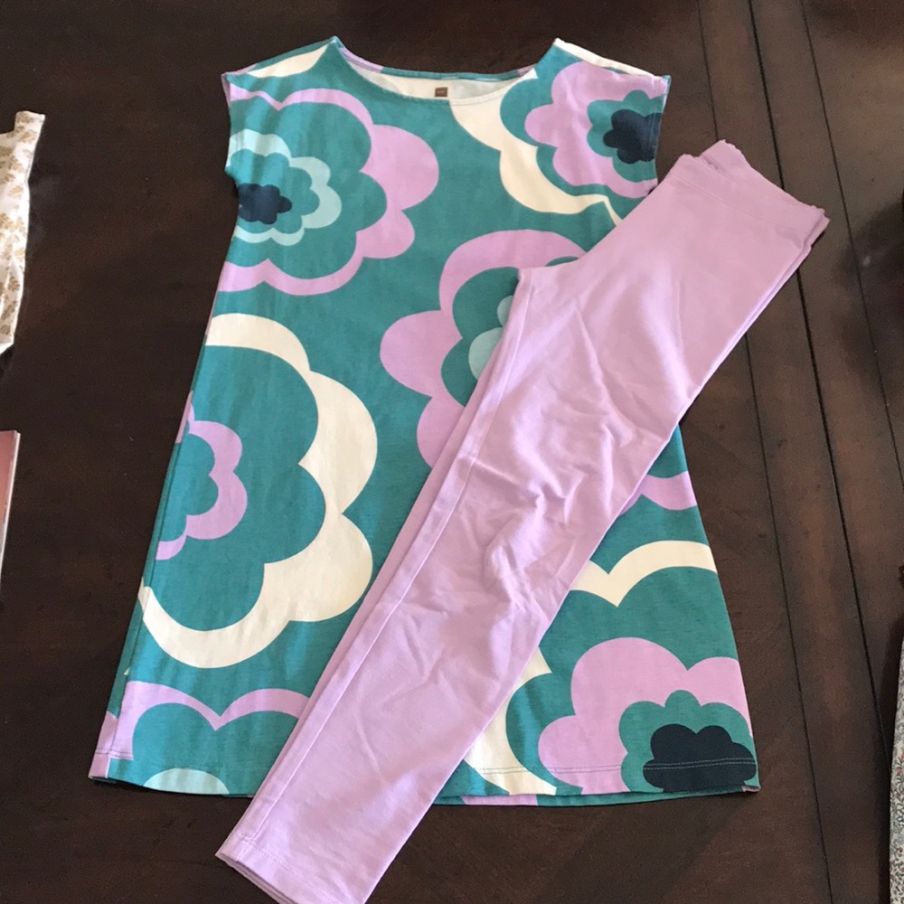 Cute Tea little girls dress with leggings