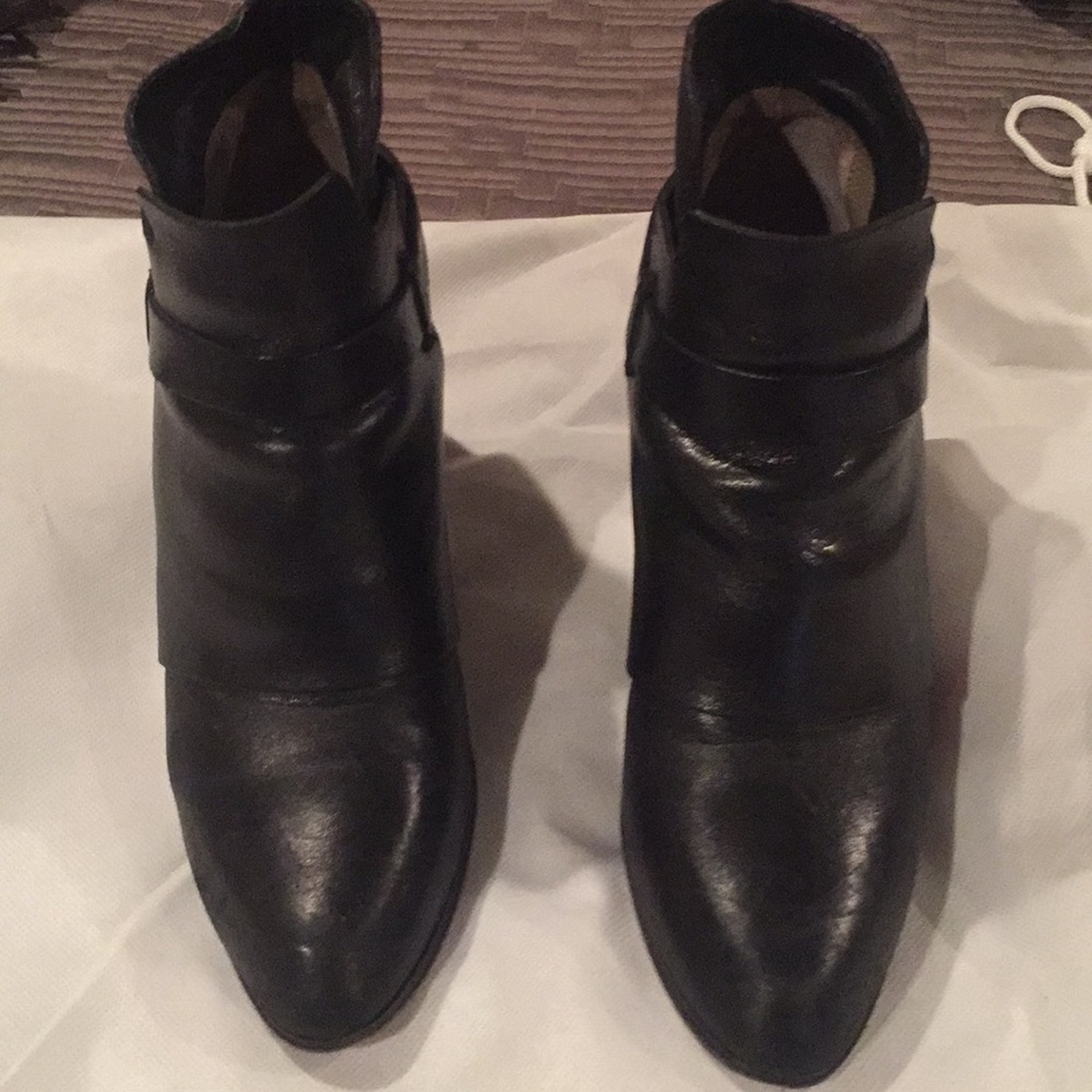 CoSTUME NATIONAL bootie