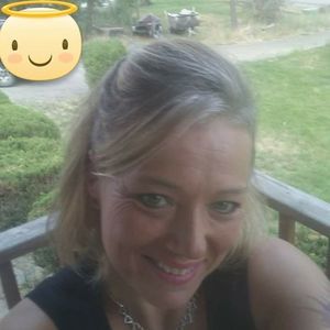 Meet your Posher, Tee