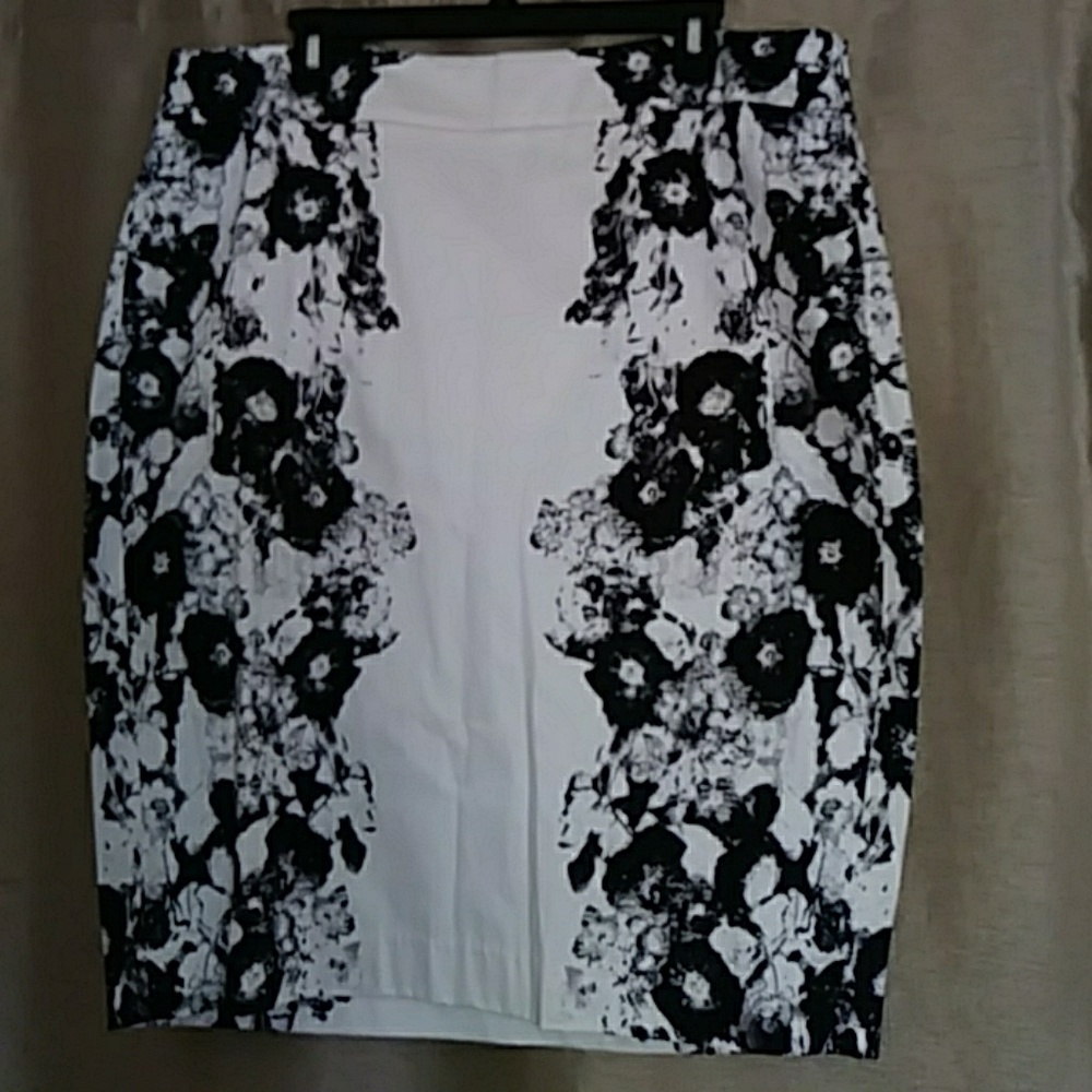 Flowery skirt