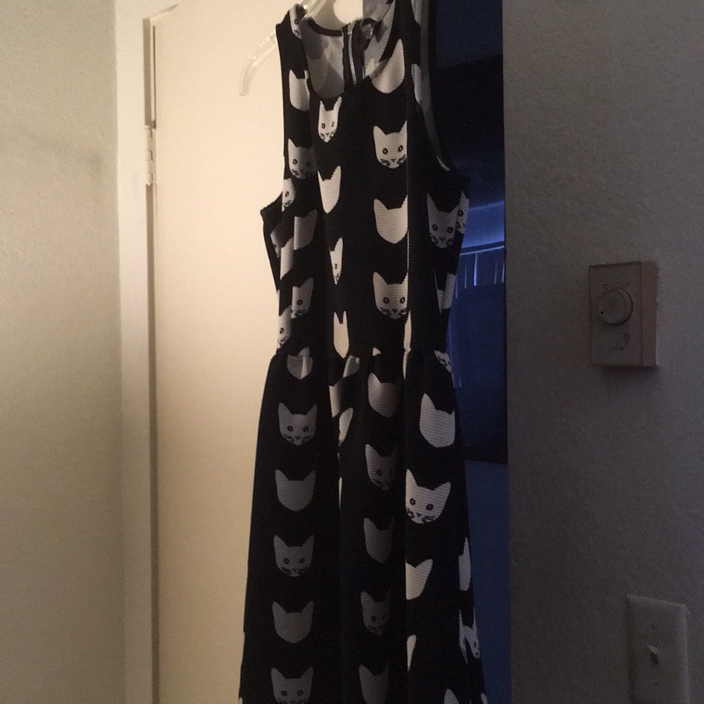 Cat Midi Dress!