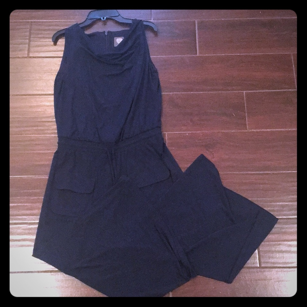 Capri pant suit
