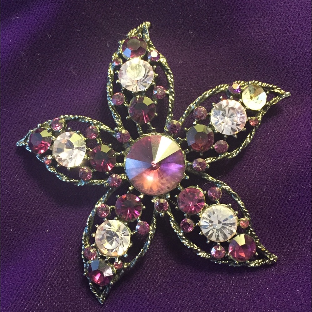 Purple flower gemstone brooch