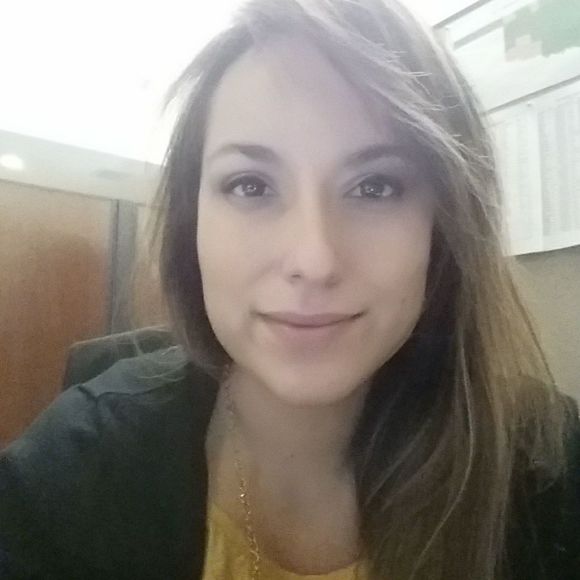 Meet your Posher, Stephanie - Picture 1 of 1