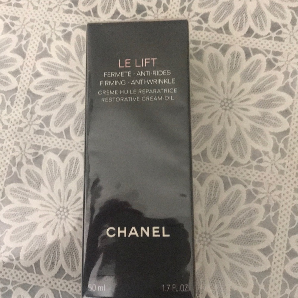 100%Chanel  Le lift firming anti wrinkle50 ml
