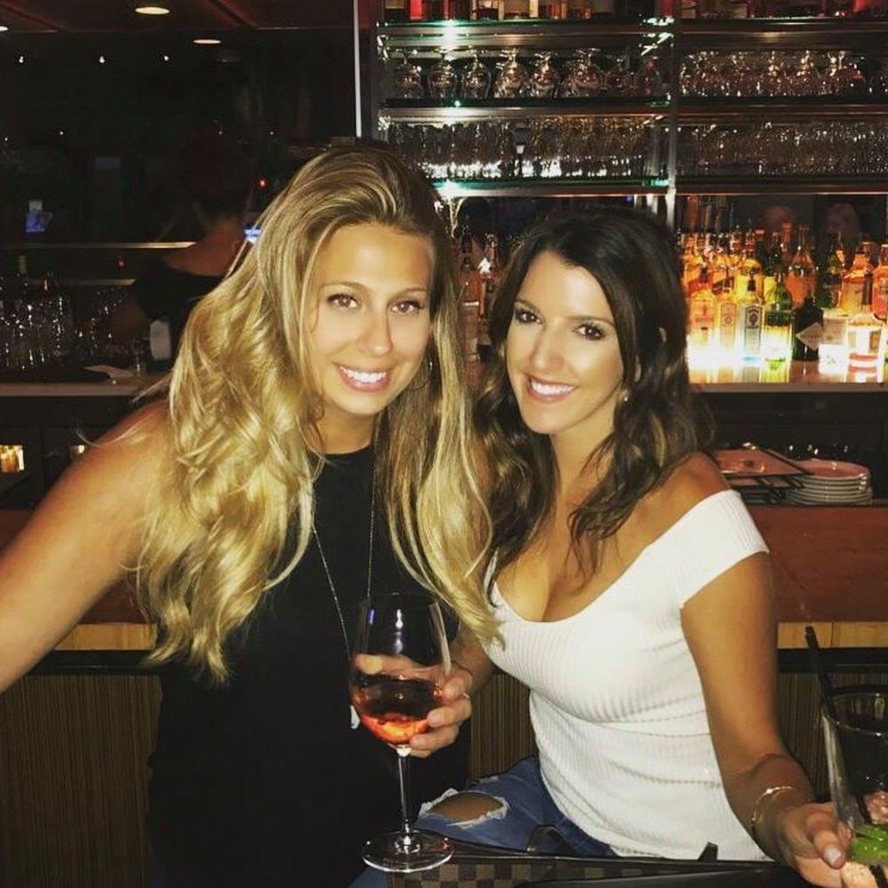 Meet your Posher, Elise