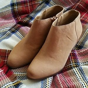 NWOT Lucky Brand Booties