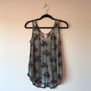 Grunge flower tank top