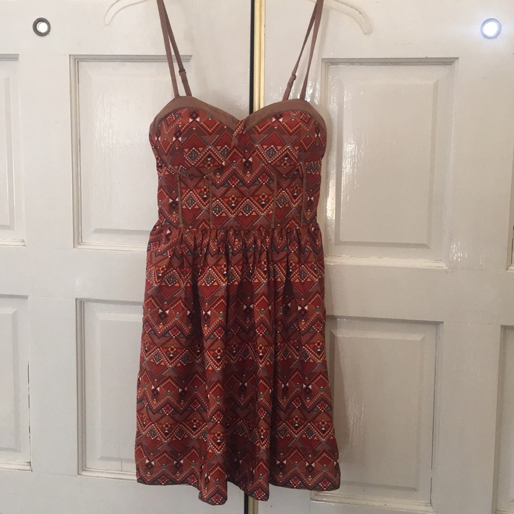 Cute fall colors dress.