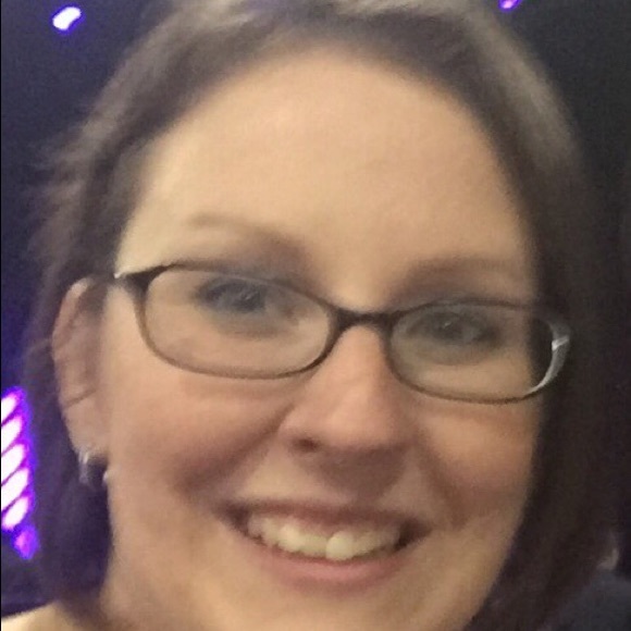 Meet your Posher, Stephanie - Picture 1 of 1