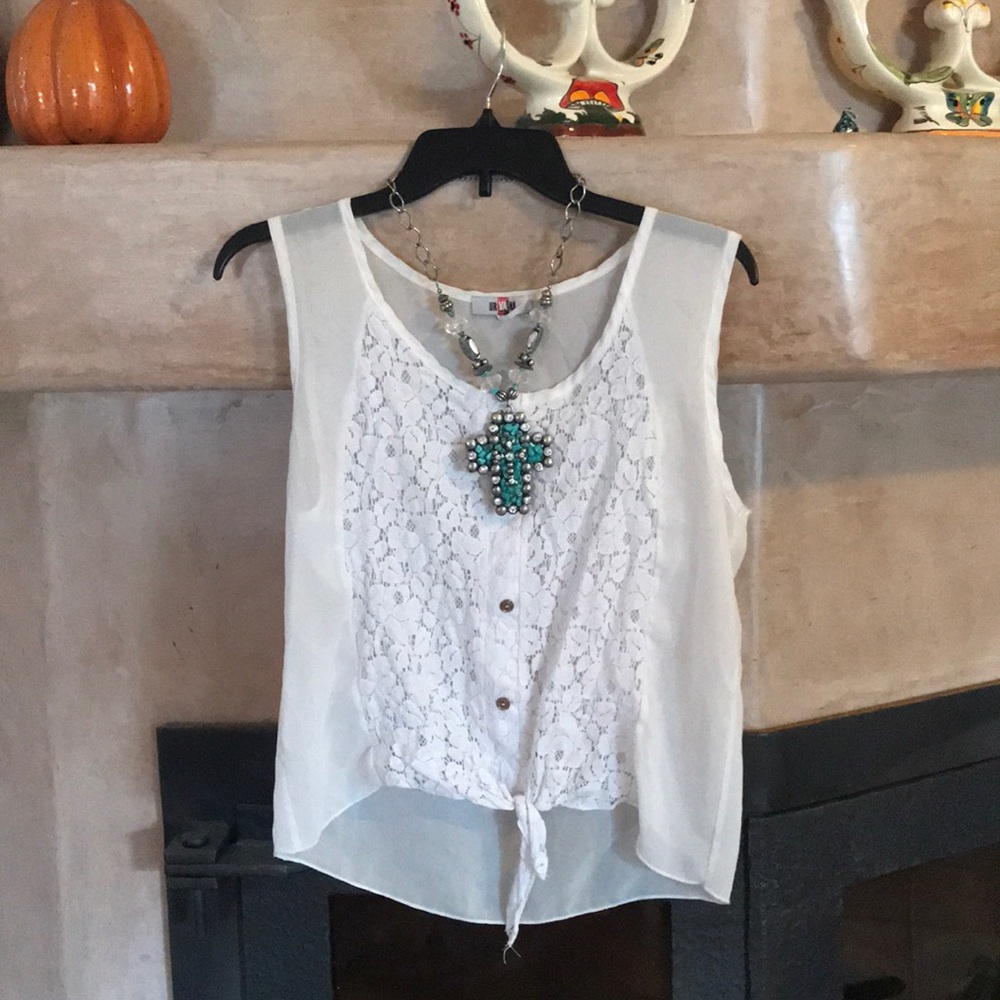 Beautiful top 🌸