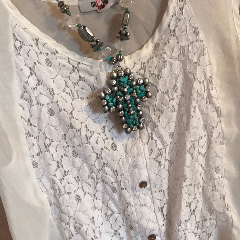 Beautiful top 🌸 - Picture 2 of 2