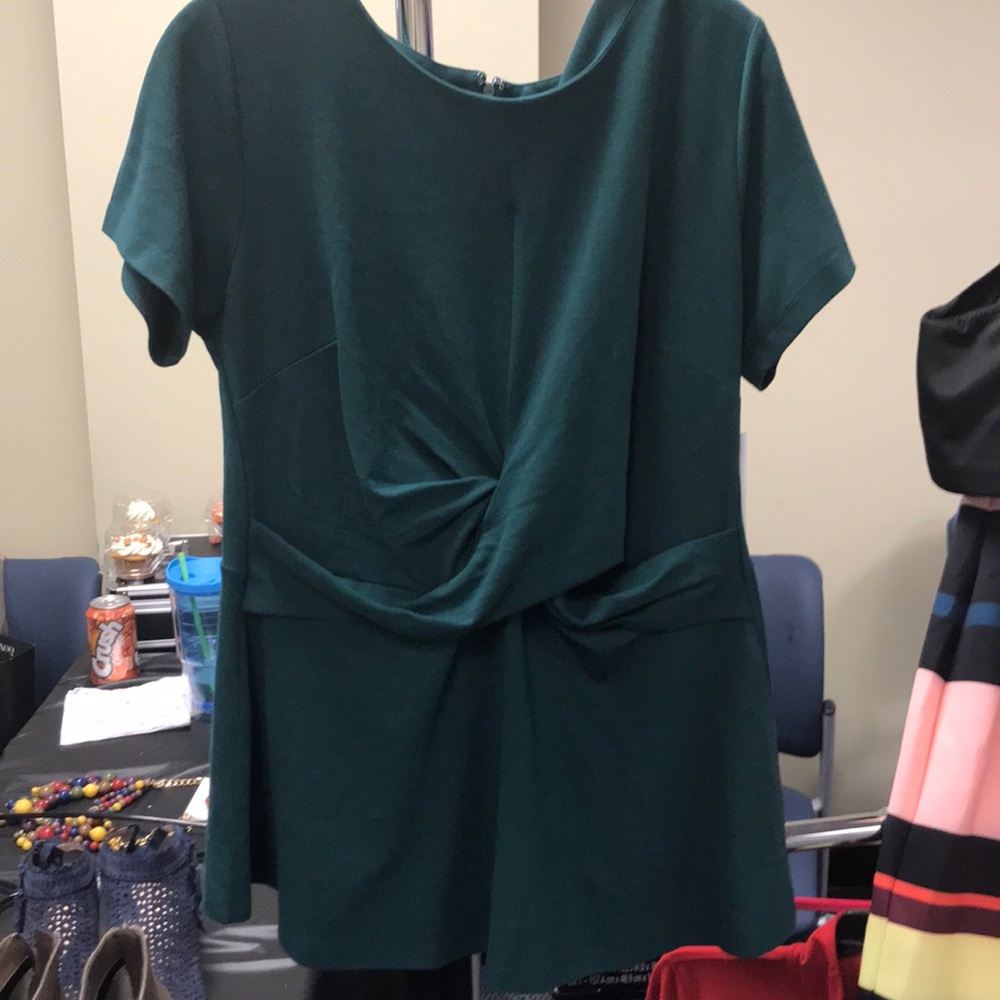 Eloquii green top