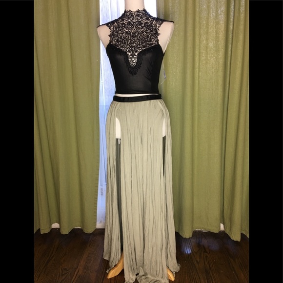 Dresses & Skirts - Maxi skirt