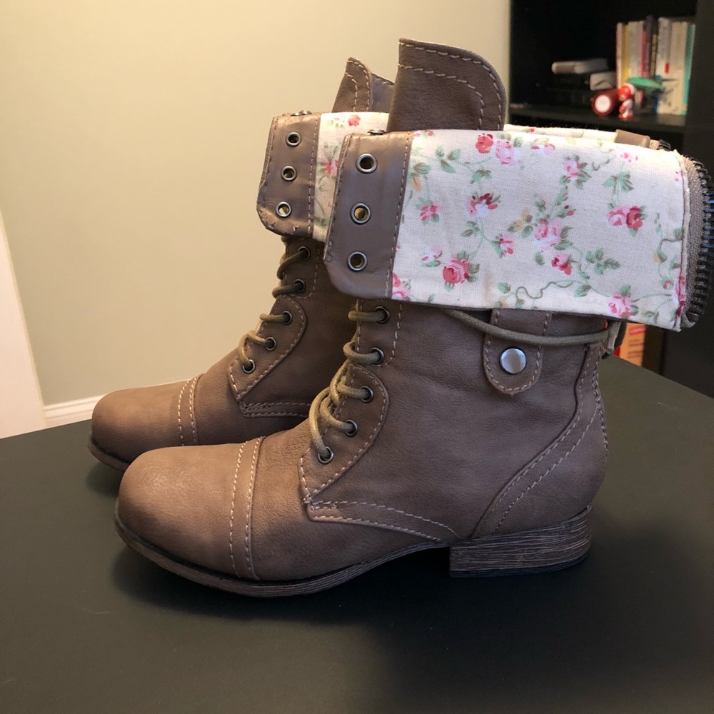 Lace up boots