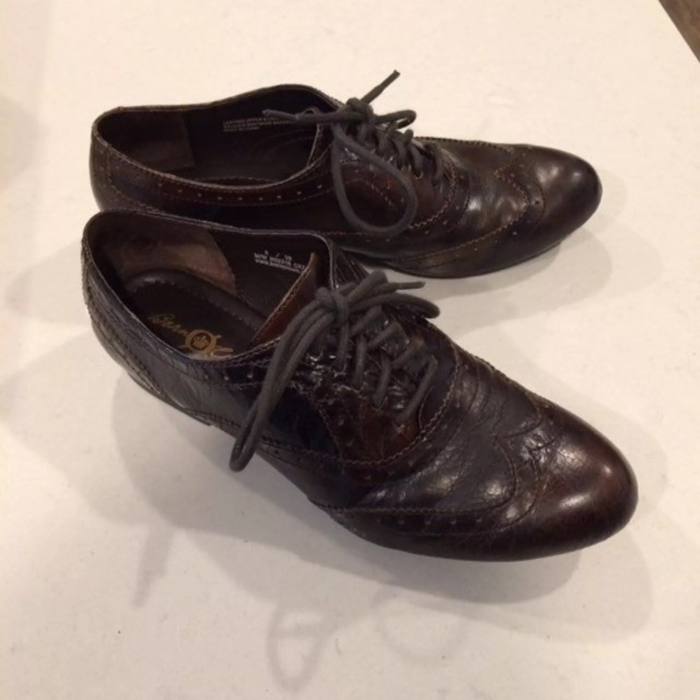 Leather Born dress shoes