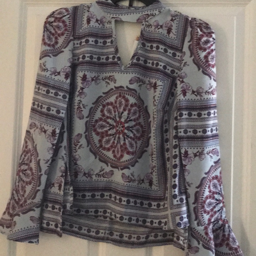 Patterned dress shirt