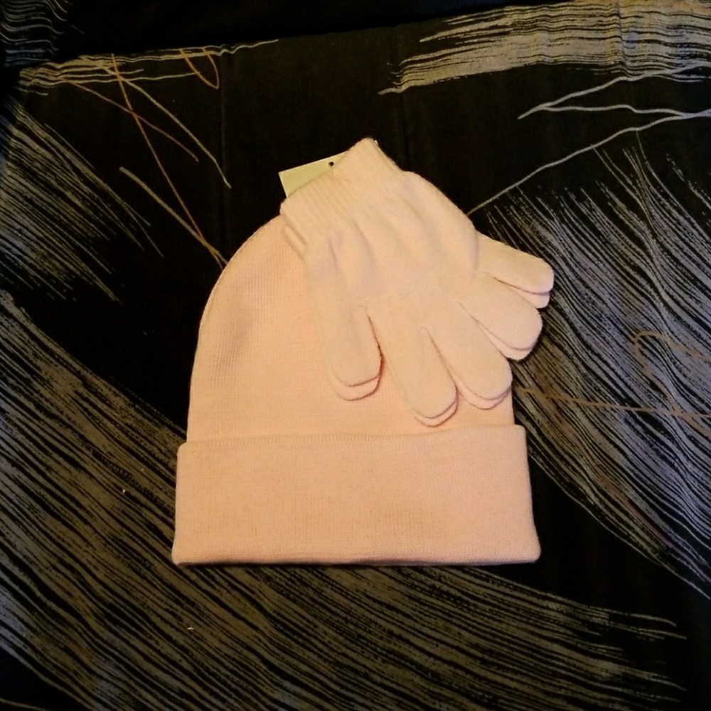 Winter hat and gloves