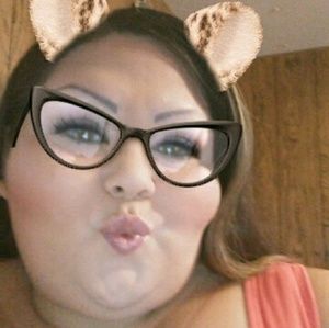 Meet your Posher, Angelica