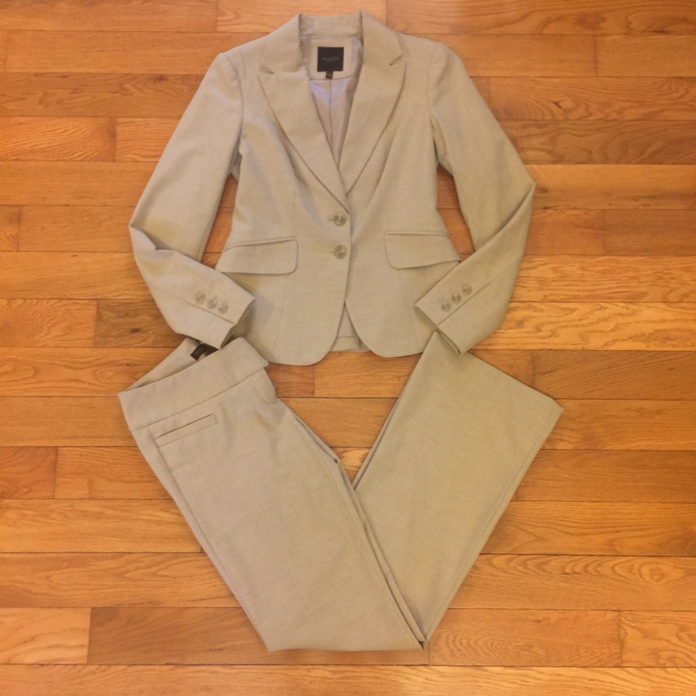 The Limited Suit Set