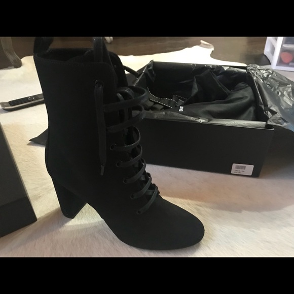 Saint Laurent Lou Lou lace-up suede ankle boots - Picture 3 of 8