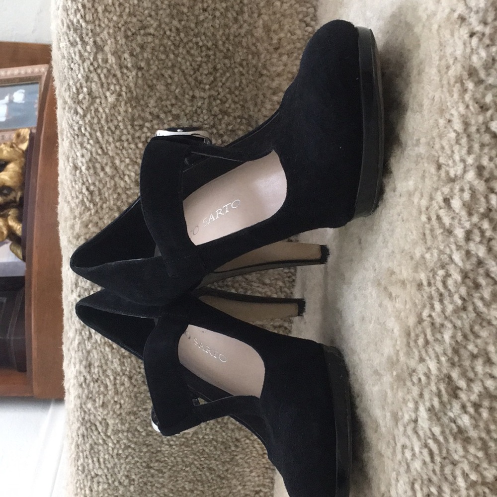 Black TStrap Heels by Franco Sarto