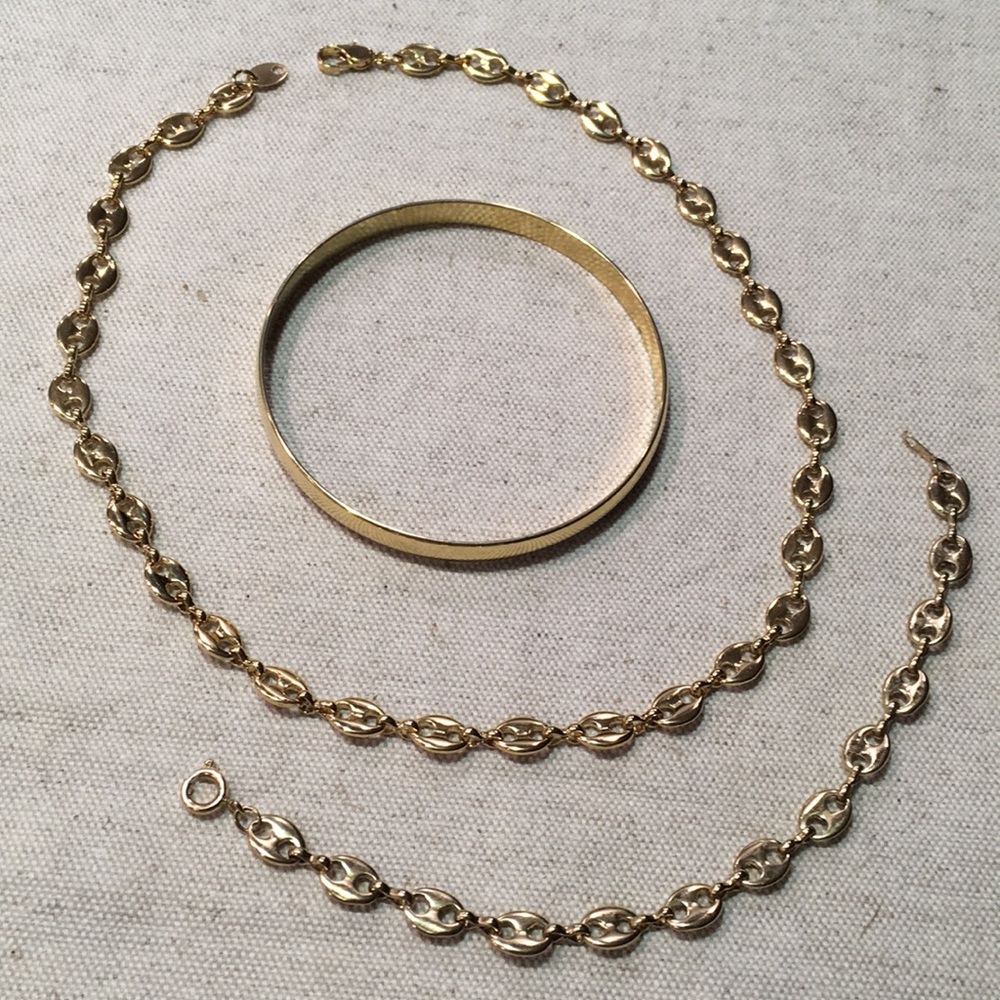 Oval Goldtone link Necklace and Bracelet