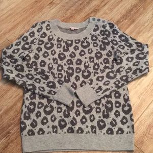 EUC GAP grey leopard print sweater medium