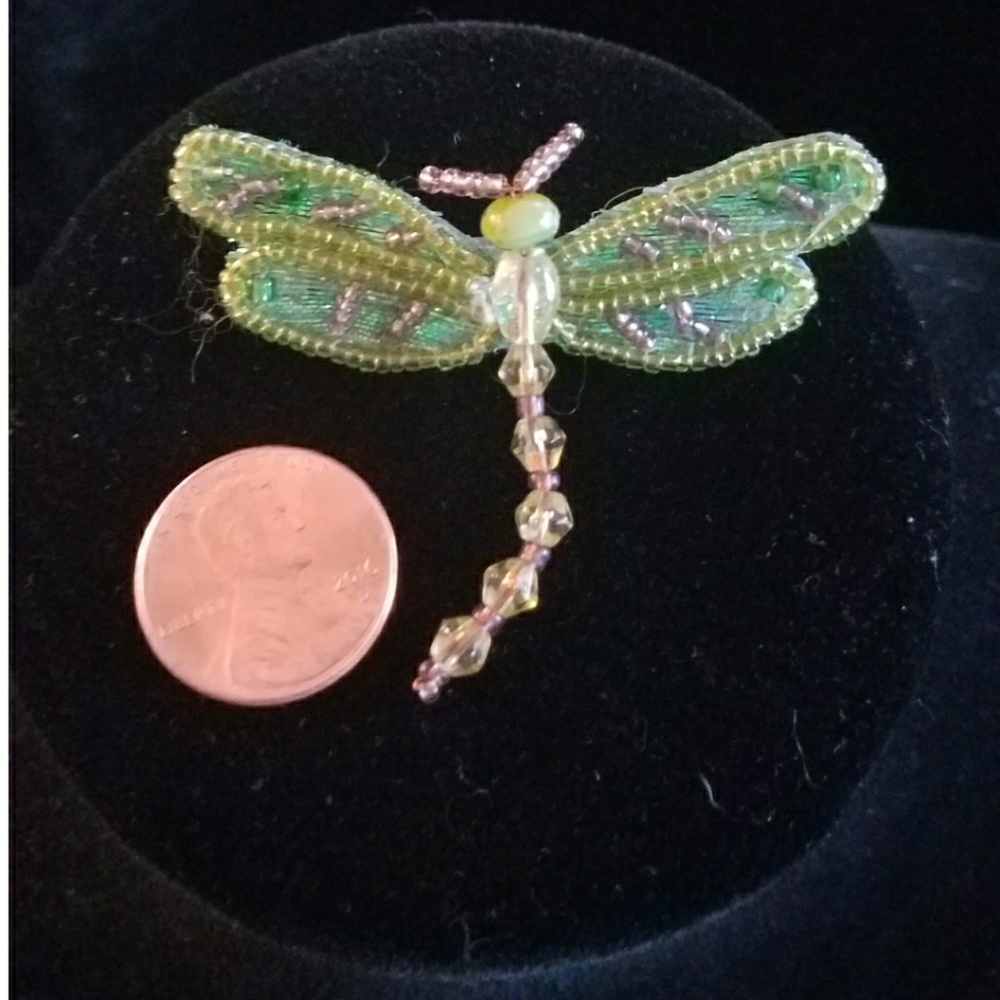 Delicate Dragon Fly Brooch - Picture 2 of 3