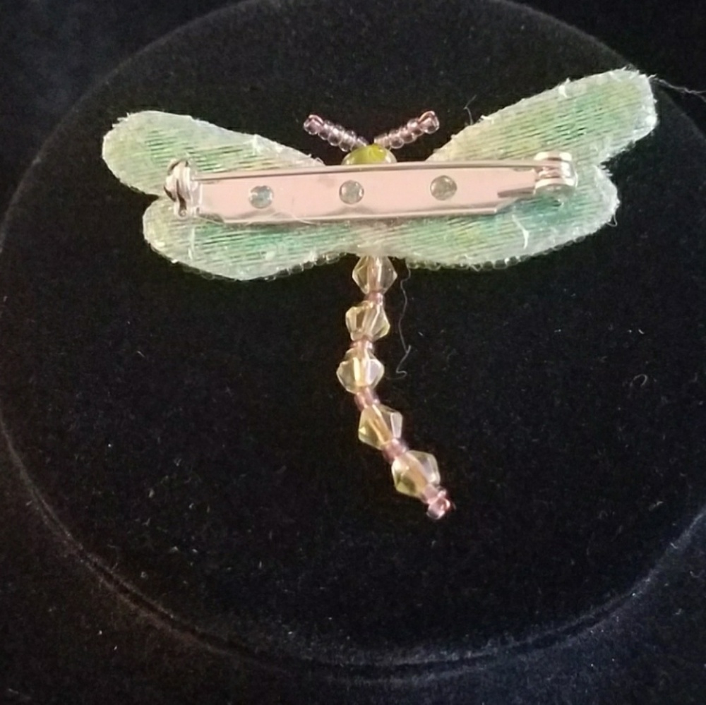 Delicate Dragon Fly Brooch - Picture 3 of 3