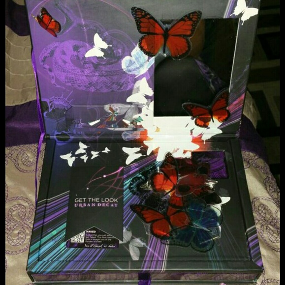 Urban Decay Book of Shadows Eye Shadow Palette - Picture 2 of 5