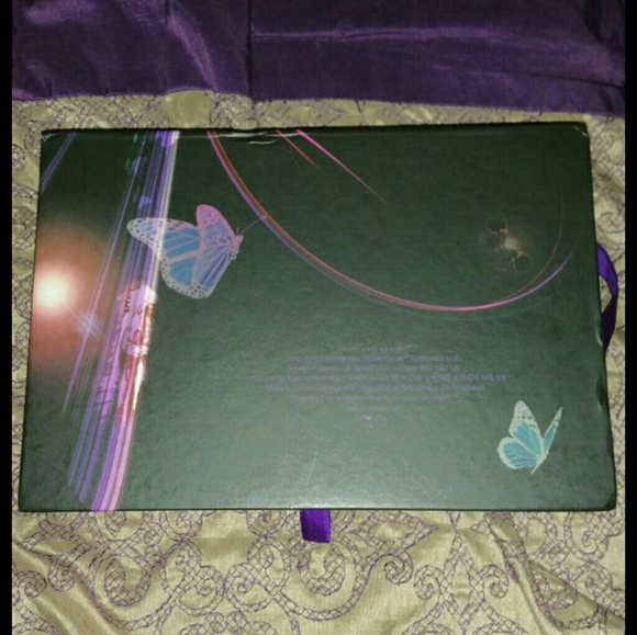 Urban Decay Book of Shadows Eye Shadow Palette - Picture 5 of 5