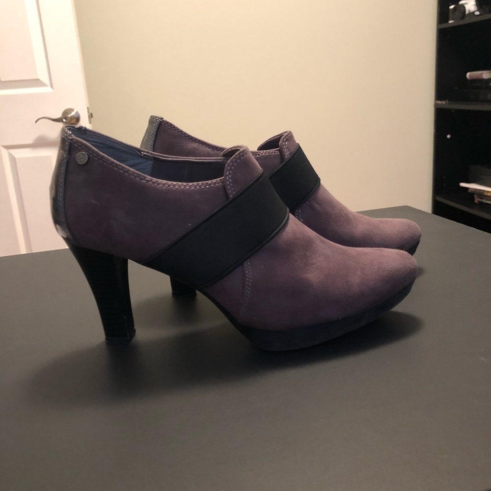 Dana Buchman ankle boot