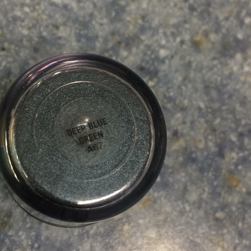 Mac eyeshadow - Picture 3 of 3