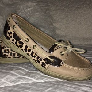 Tan/Cheetah print Sperry Top-Sider boat shoes!