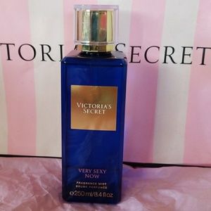 VS Very Sexy Now fragrance Mist Full size