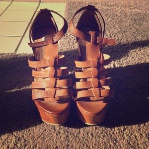 Steve Madden Wedges!
