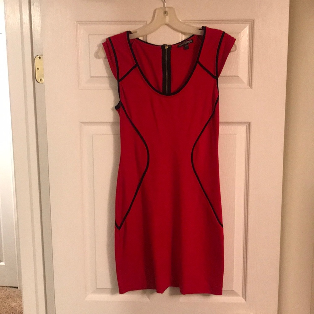 Express. Red with black piping short leave dress