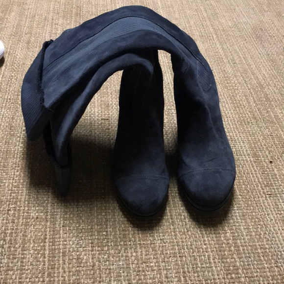 Suede grey boots - Picture 1 of 2