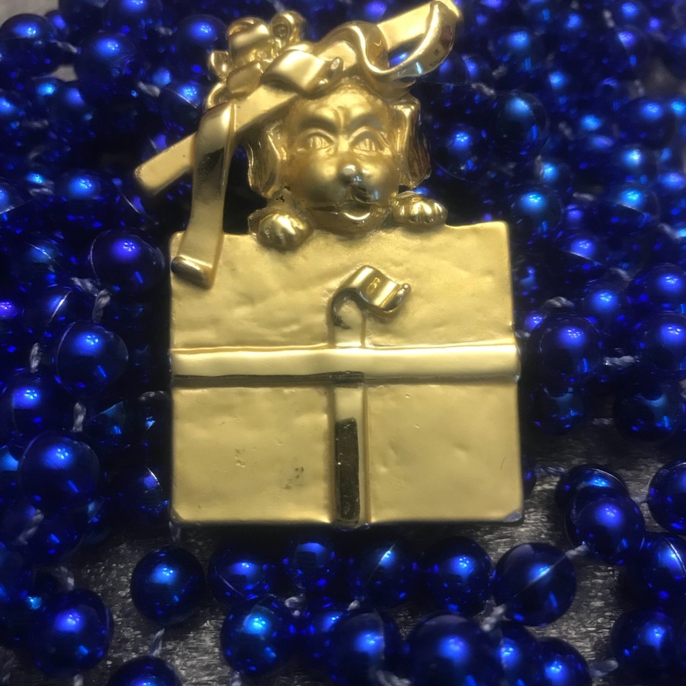 Vintage Glamour *By AJC* Puppy on a Present Brooch