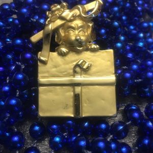 Vintage Glamour *By AJC* Puppy on a Present Brooch