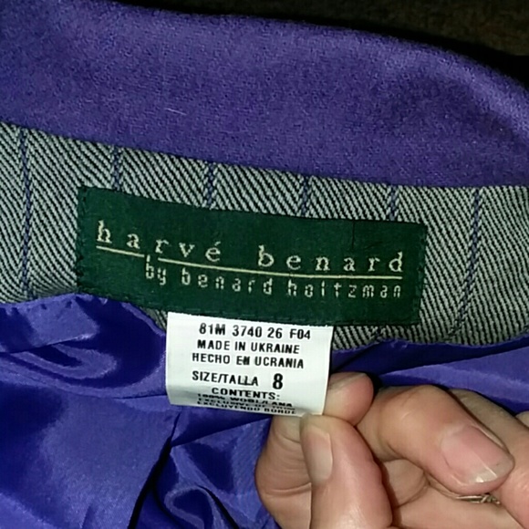 Womens blazer jacket and turtle neck sweater. - Picture 7 of 7